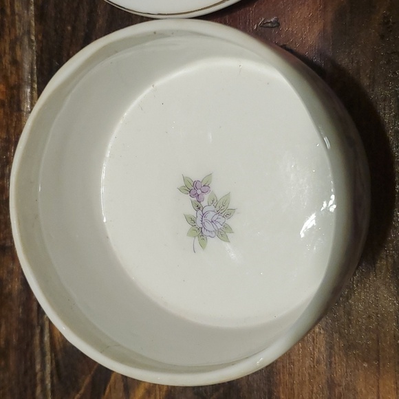 Mann Fine Bone China Rose Trinket Box - Picture 5 of 6